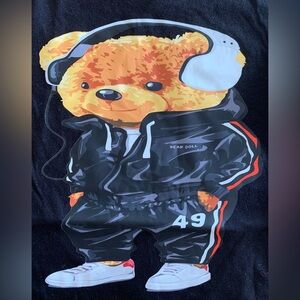 NWOT Cool Teddy Bear Listening to Music Adult XL Black Short Sleeve T-Shirt